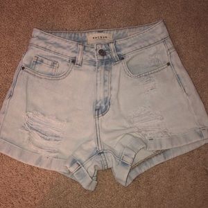 pacsun light-wash mom shorts